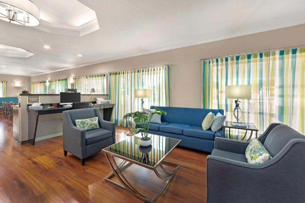Best Western Post Oak Inn Burnet Экстерьер фото