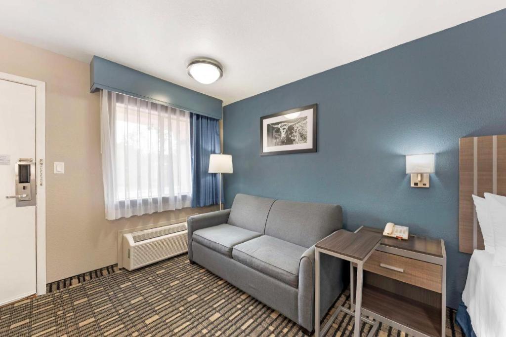 Best Western Post Oak Inn Burnet Экстерьер фото