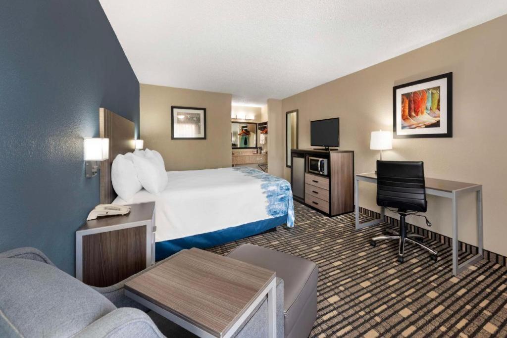 Best Western Post Oak Inn Burnet Экстерьер фото